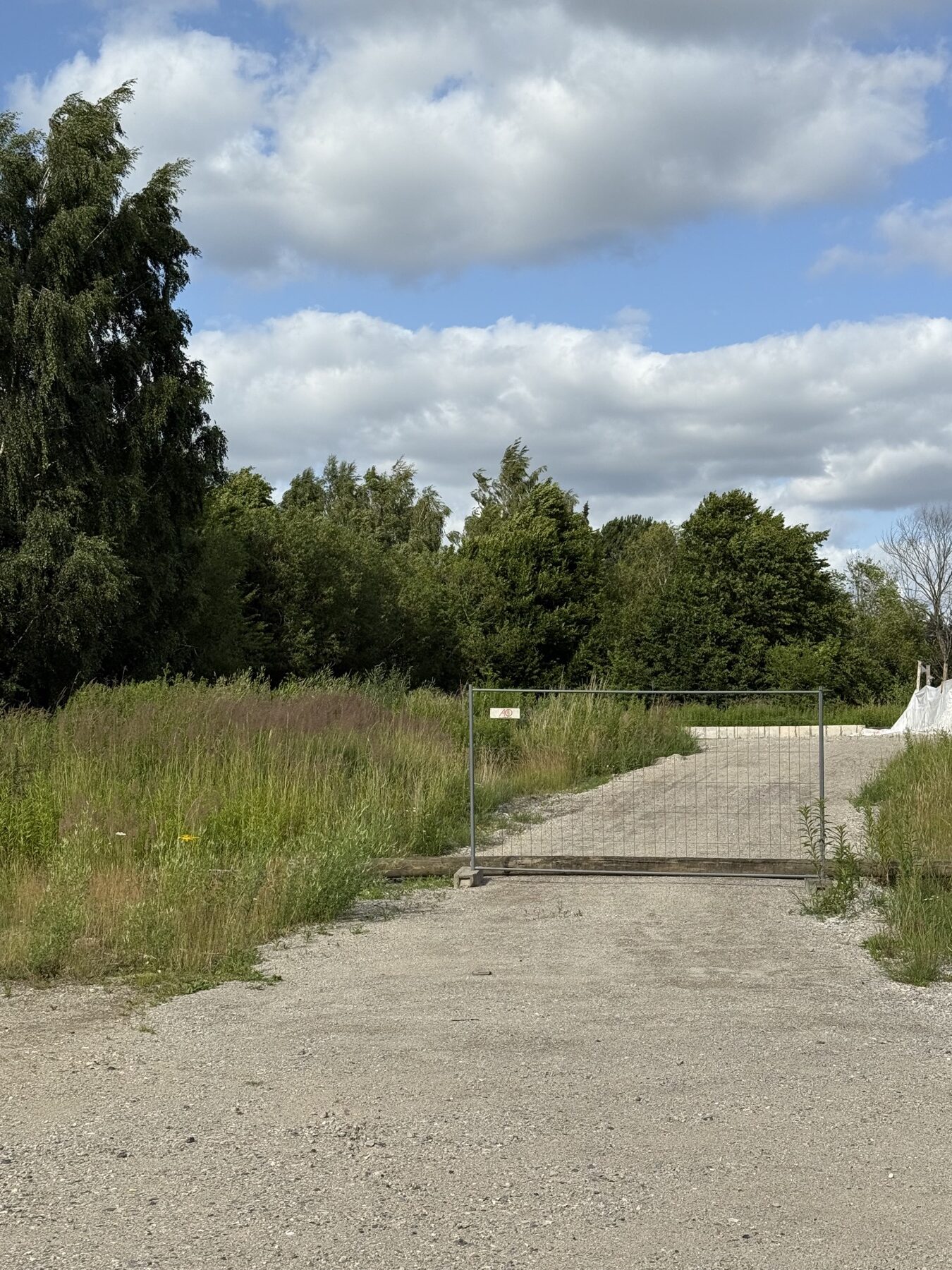 Grusareal, indkørsel